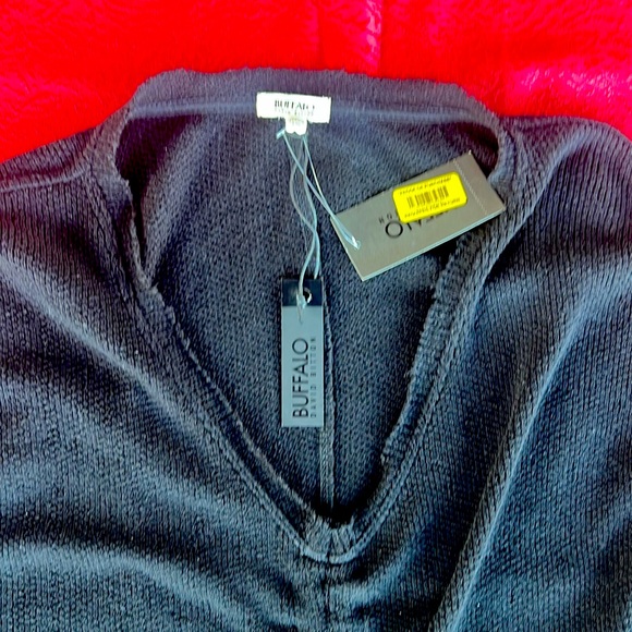 New Buffalo David Bitton V-Neck Lightweight Thermal Knit Cinched Front Sweater - Picture 7 of 10